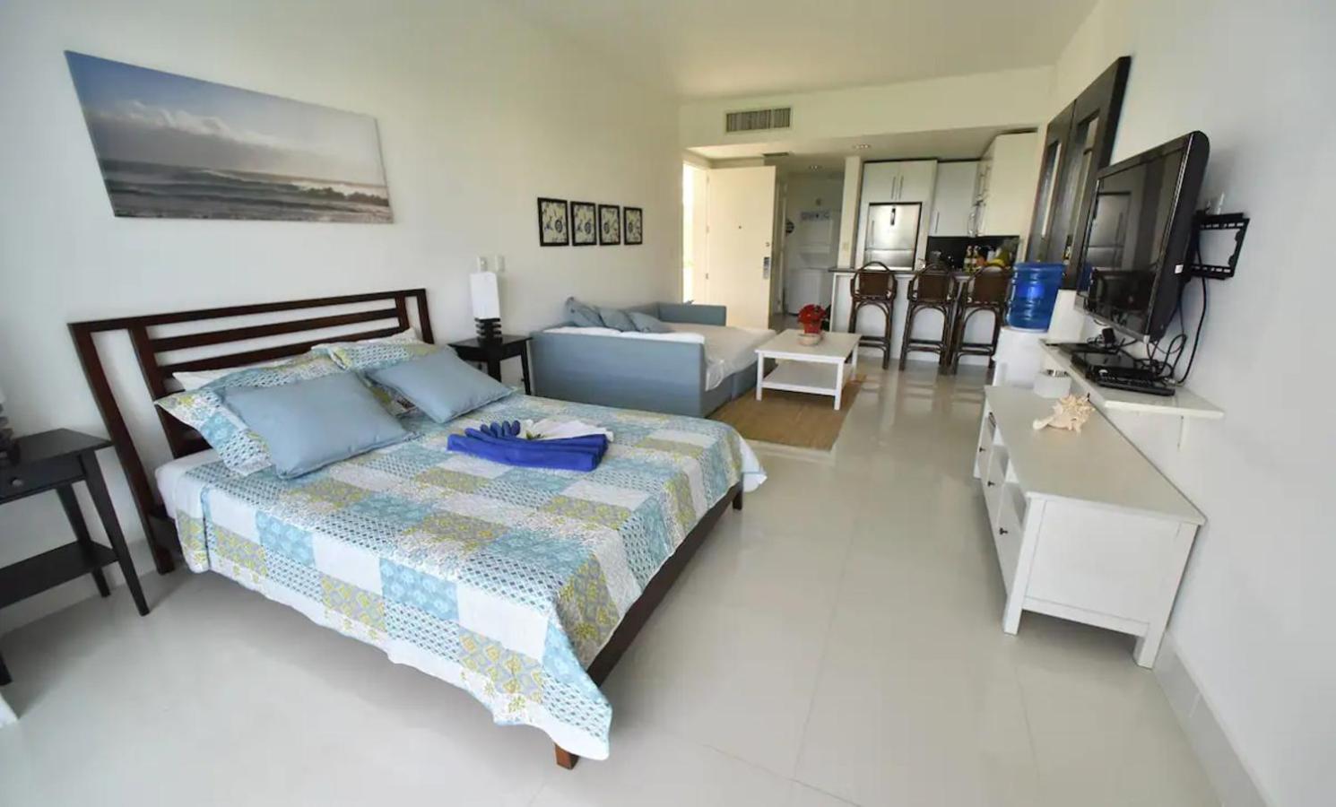 Seawinds Studio - Beachfront Getaway كاباريتي الغرفة الصورة